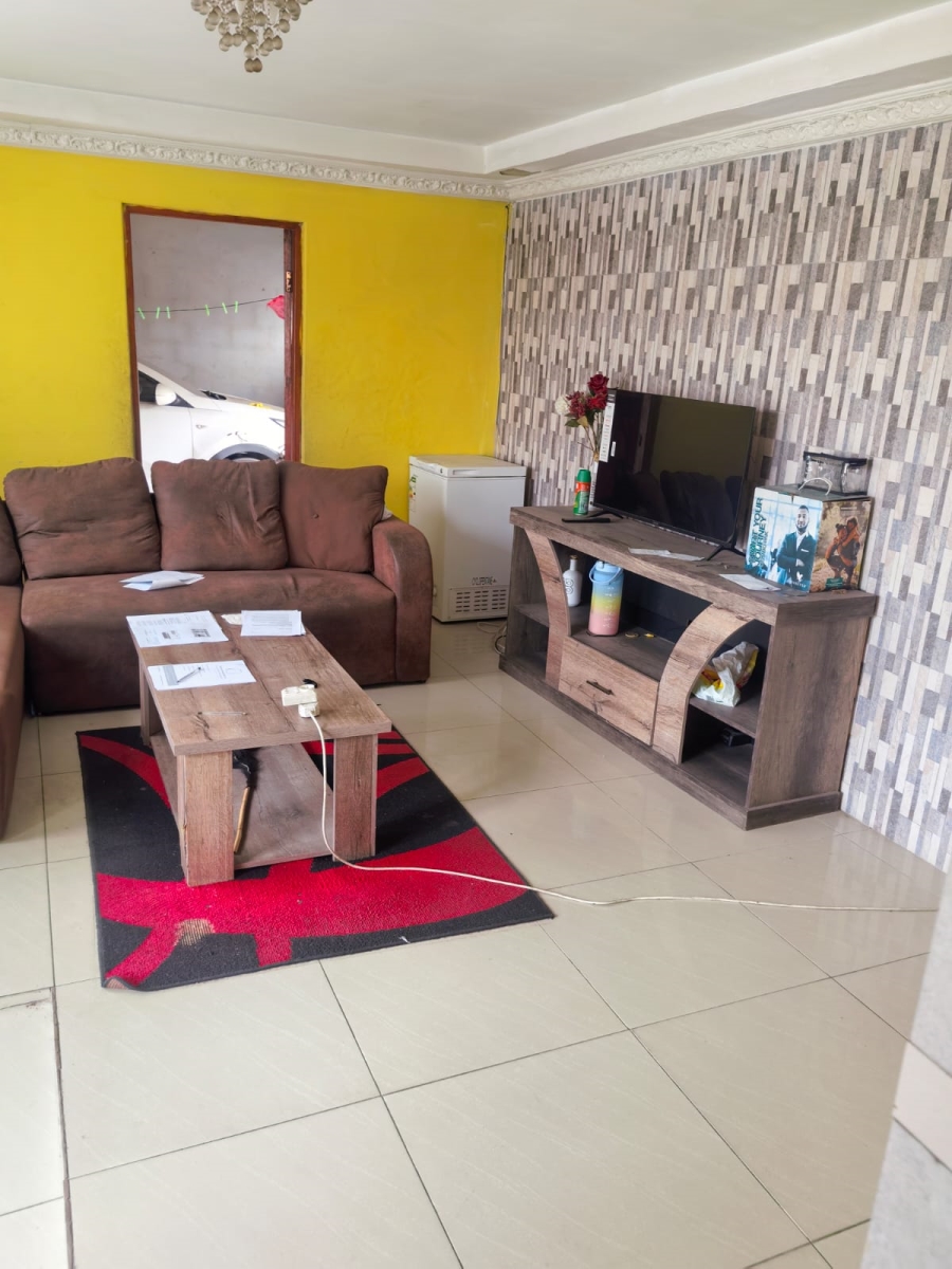 3 Bedroom Property for Sale in Ilitha Park Western Cape